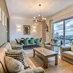 Spacious Seafront With Terrace, Bbq & Views By 360 Estates Lägenhet