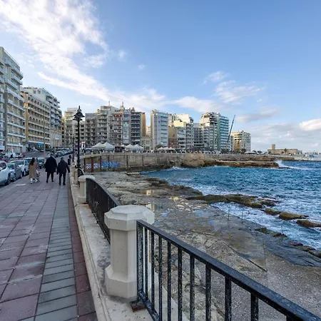 Apartment Spacious Seafront With Terrace, Bbq & Views By 360 Estates