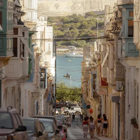 Spacious Seafront With Terrace, Bbq & Views By 360 Estates *