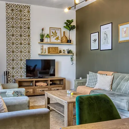 Spacious Seafront With Terrace, Bbq & Views By 360 Estates