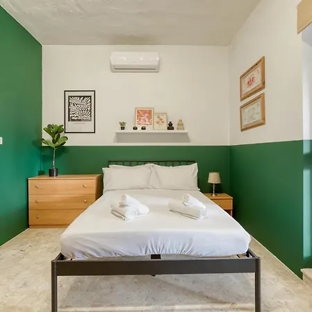 Spacious Seafront With Terrace, Bbq & Views By 360 Estates * Sliema