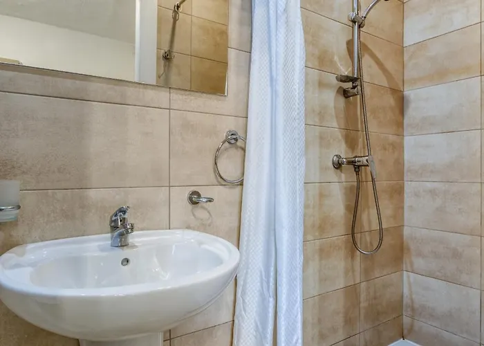 Spacious Seafront With Terrace, Bbq & Views By 360 Estates