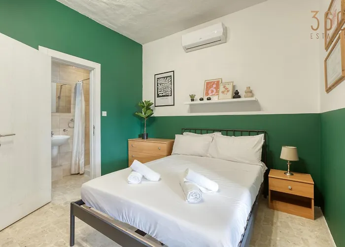 Spacious Seafront With Terrace, Bbq & Views By 360 Estates 아파트 슬리에마