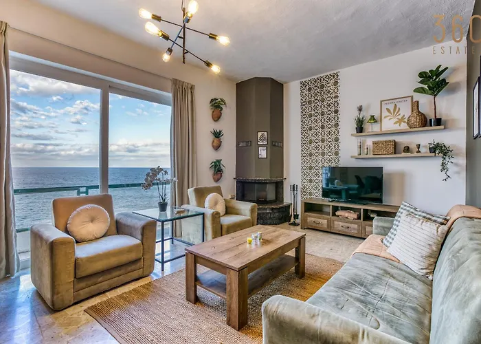 Spacious Seafront With Terrace, Bbq & Views By 360 Estates Διαμέρισμα