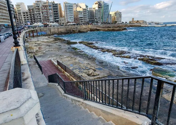 Spacious Seafront With Terrace, Bbq & Views By 360 Estates 슬리에마