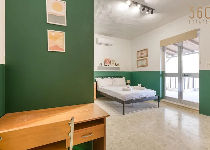 Διαμέρισμα Spacious Seafront With Terrace, Bbq & Views By 360 Estates Σλιέμα