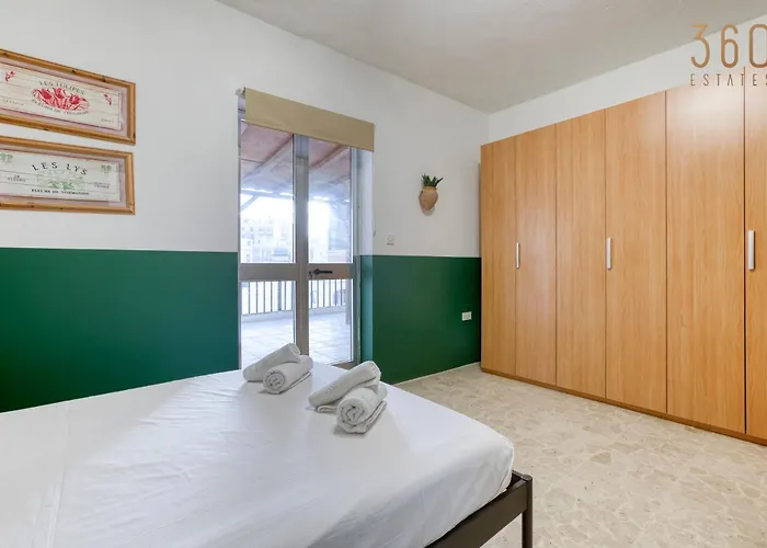 Διαμέρισμα Spacious Seafront With Terrace, Bbq & Views By 360 Estates