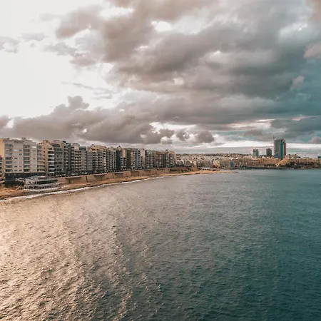 Spacious Seafront With Terrace, Bbq & Views By 360 Estates * Σλιέμα